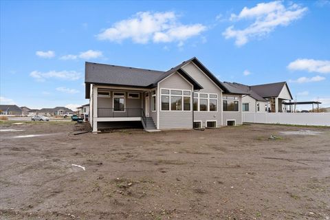 Tiny photo for 442 W RANDYS CT, Farmington, UT 84025 (MLS # 2123564)