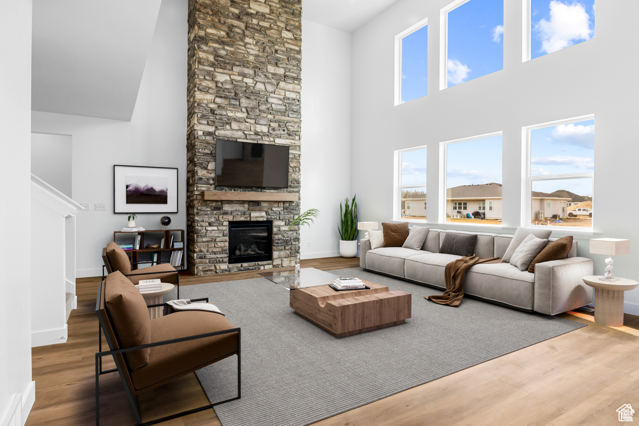 THE HILLS - Residential