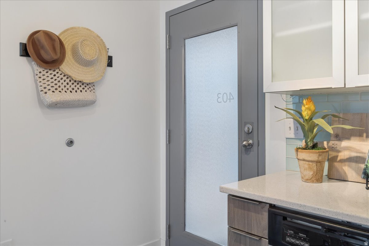 BROADWAY PARK LOFTS - Residential