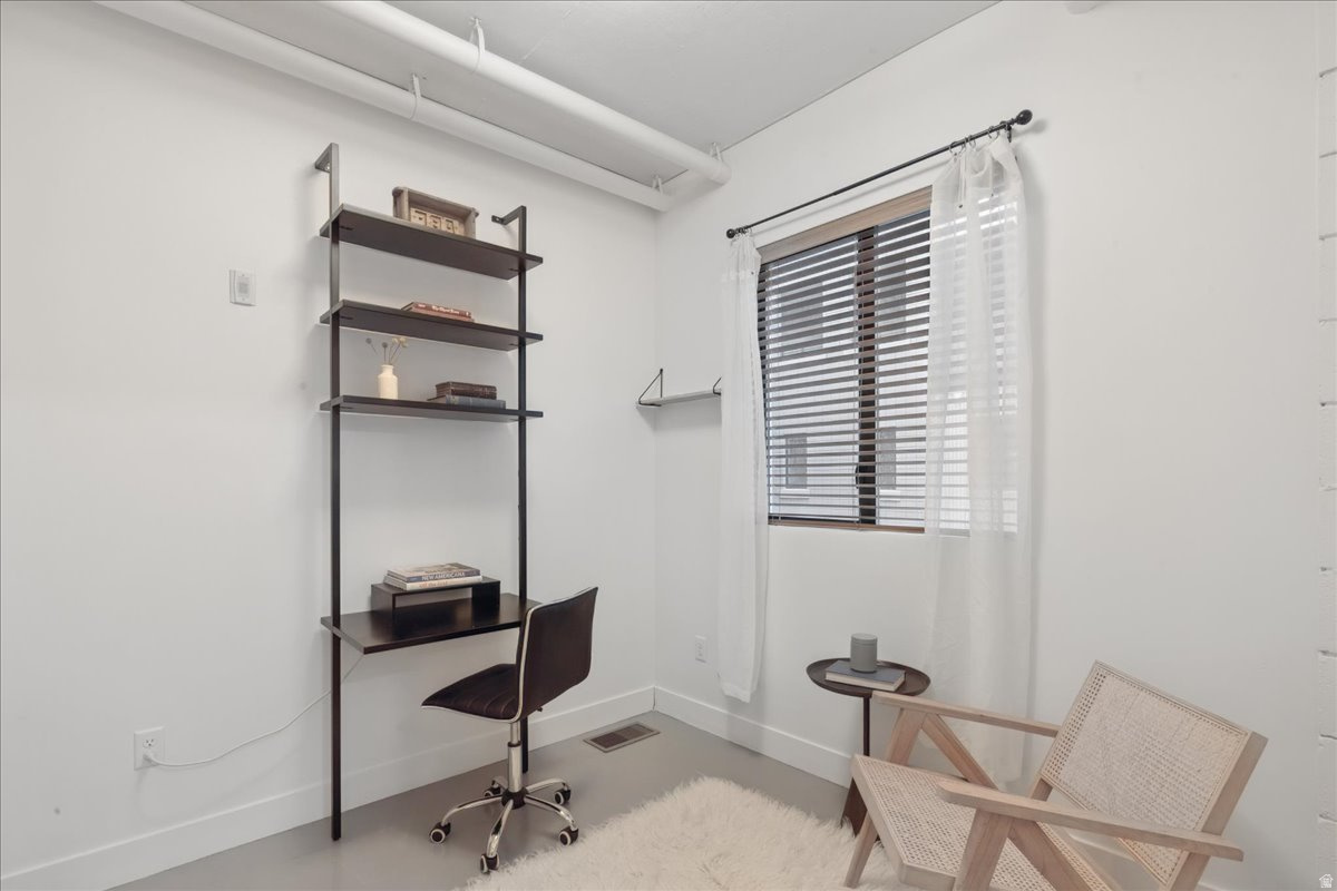 BROADWAY PARK LOFTS - Residential