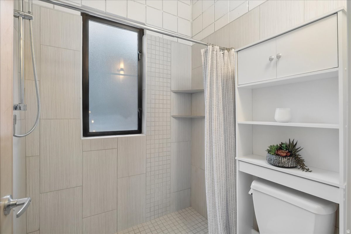 BROADWAY PARK LOFTS - Residential