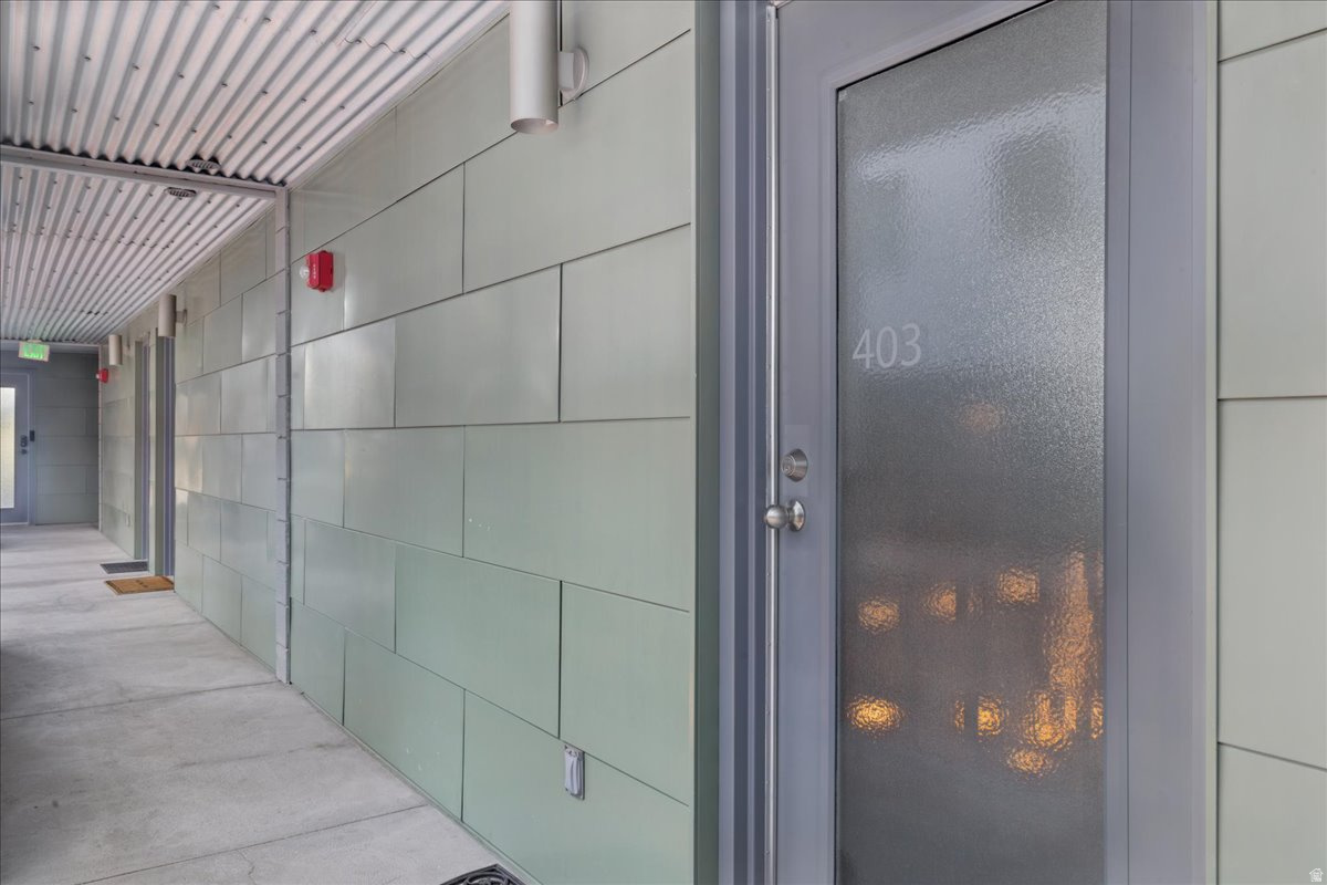 BROADWAY PARK LOFTS - Residential