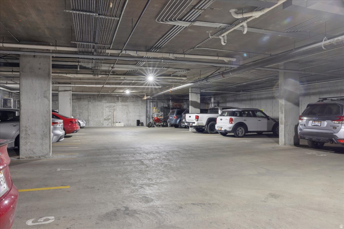 BROADWAY PARK LOFTS - Residential