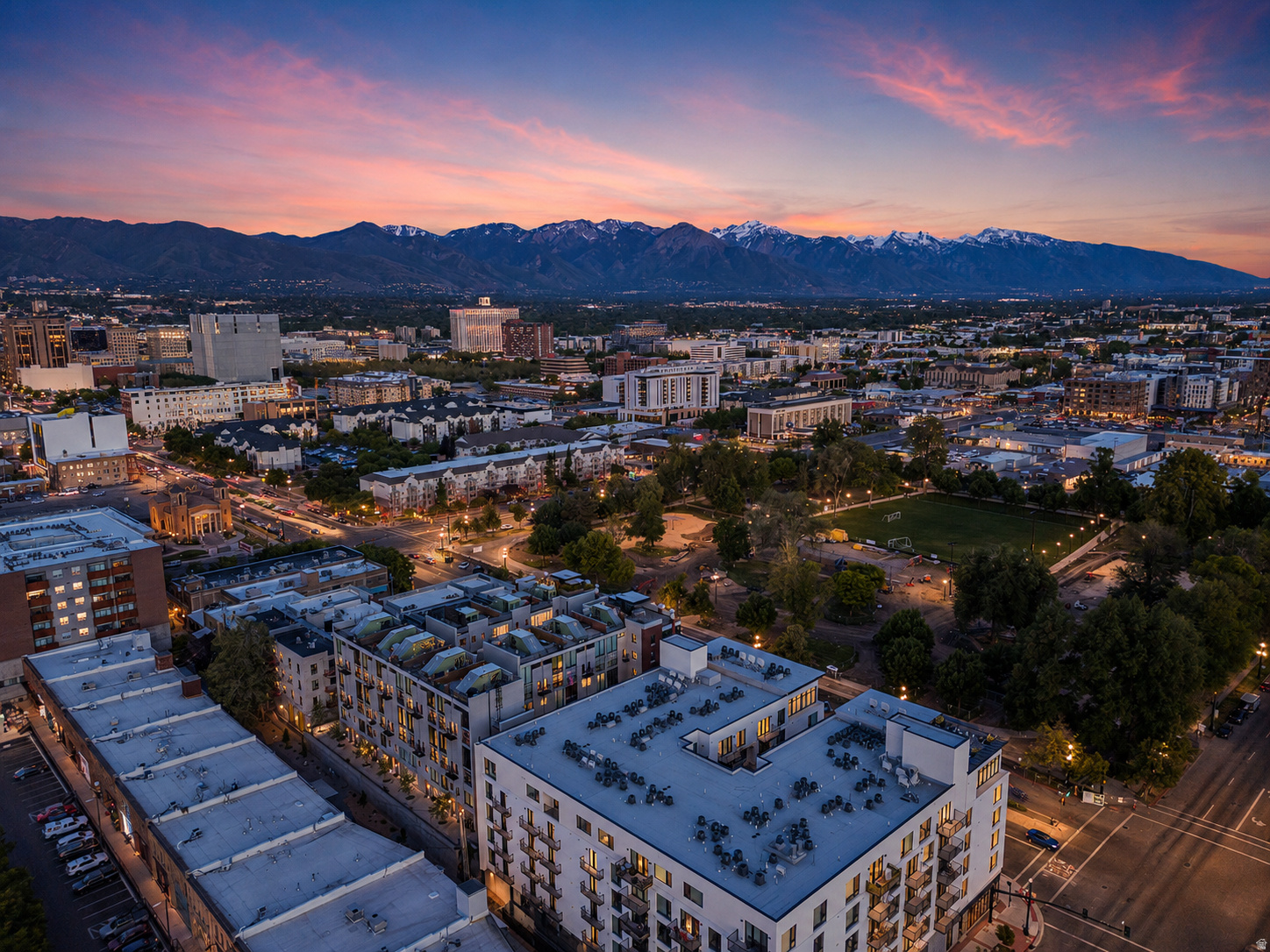 BROADWAY PARK LOFTS - Residential