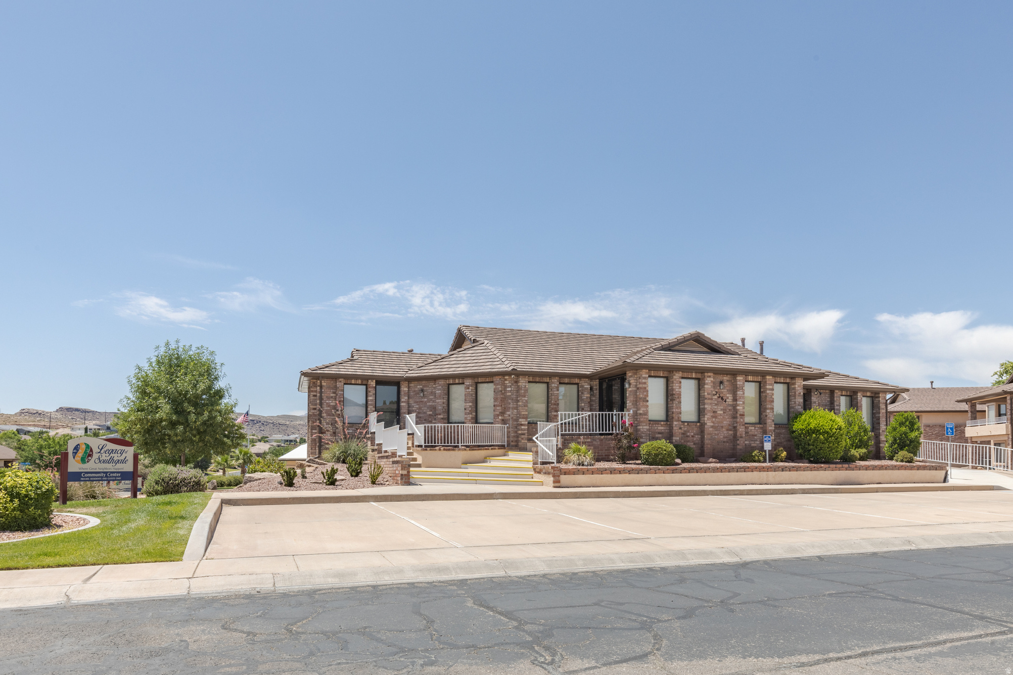 LEGACY 10 - Residential