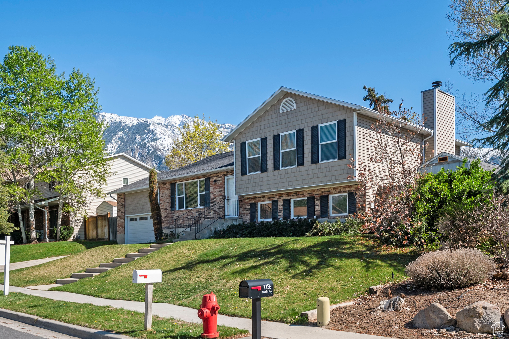 2266 E Karalee Way, Sandy, Utah image 2