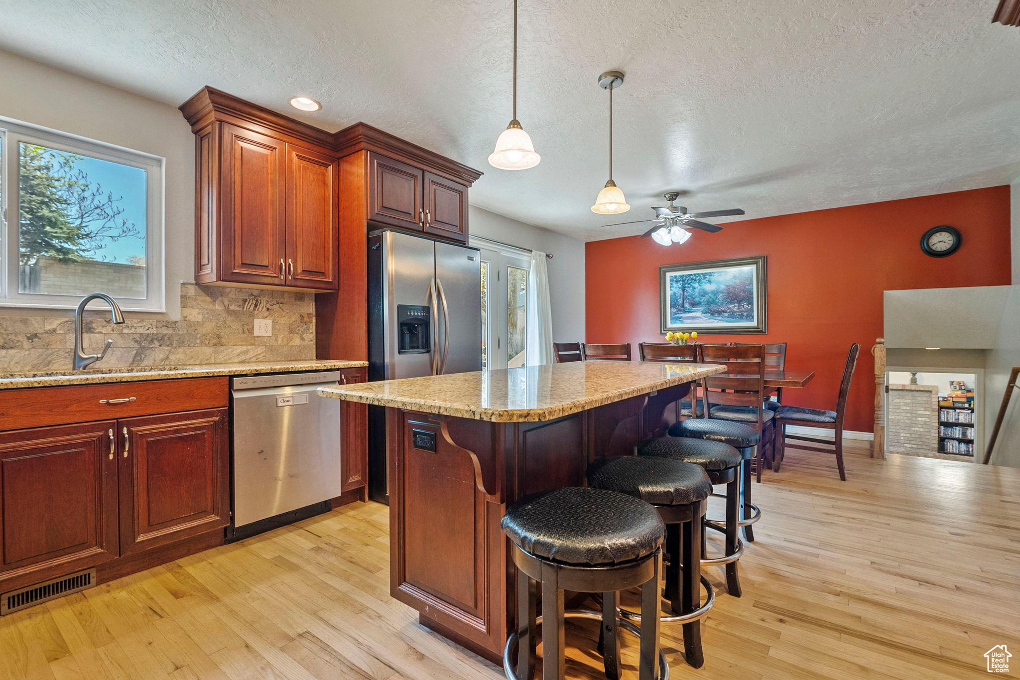 2266 E Karalee Way, Sandy, Utah image 7