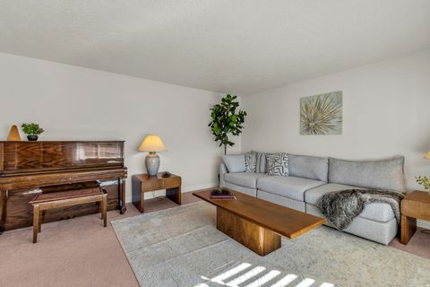 Tiny photo for 1060 W 2620 S, Mapleton, UT 84664 (MLS # 2135223)