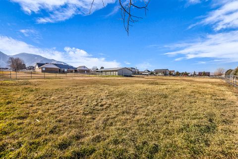 Tiny photo for 1060 W 2620 S, Mapleton, UT 84664 (MLS # 2135223)