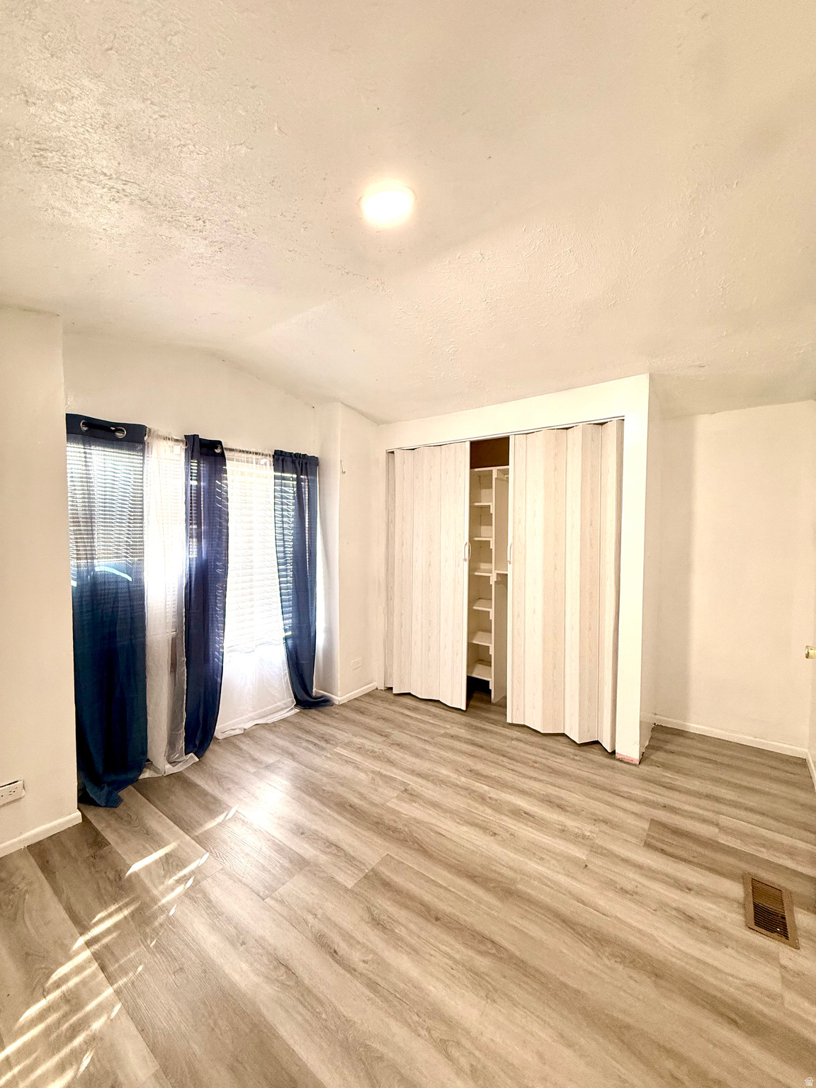 RIDGEWOOD ESTATES MHP - Residential