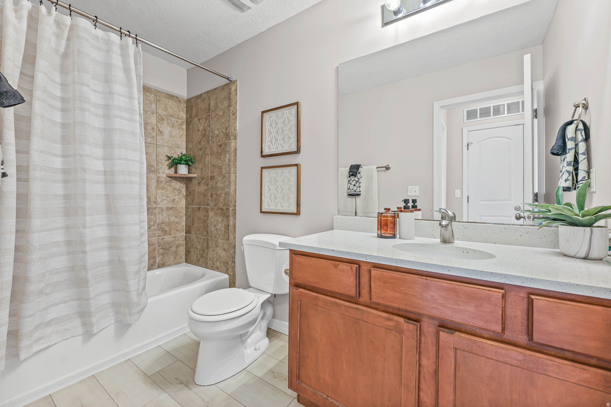 QUAIL RUN - Residential