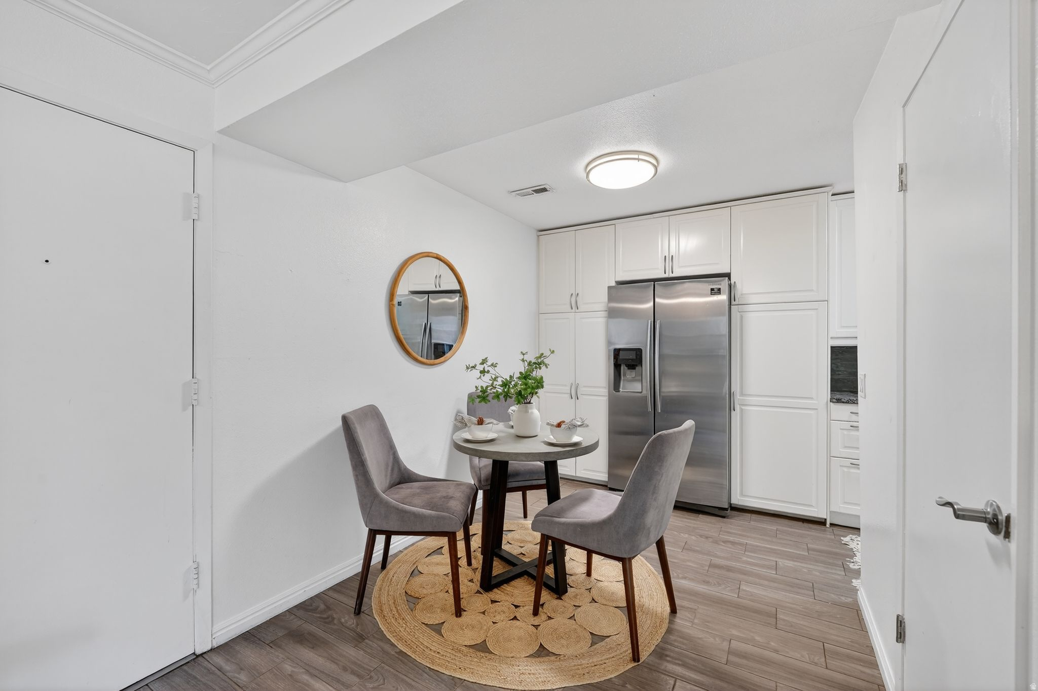 CREEKSIDE EAST CONDM - Residential