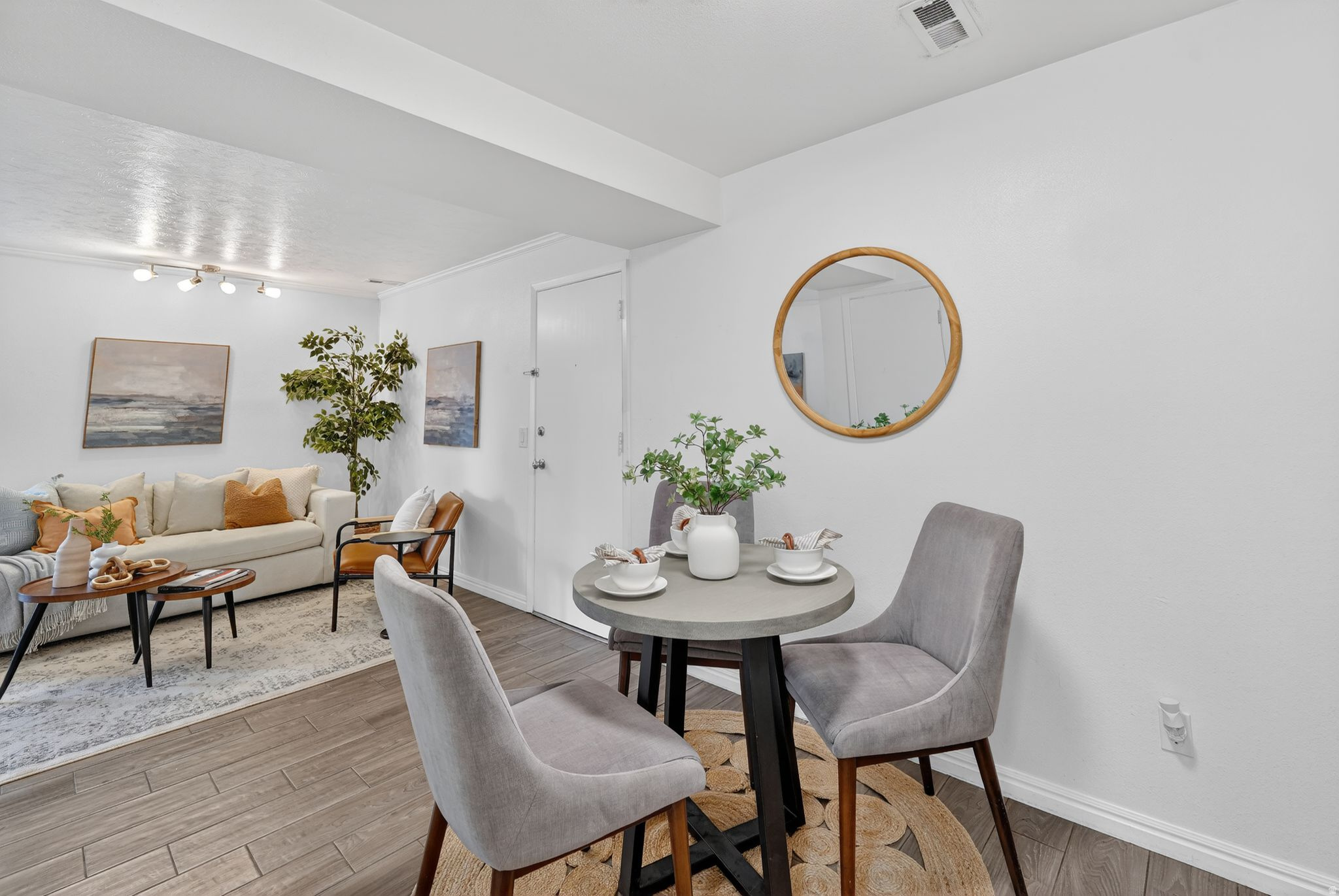 CREEKSIDE EAST CONDM - Residential