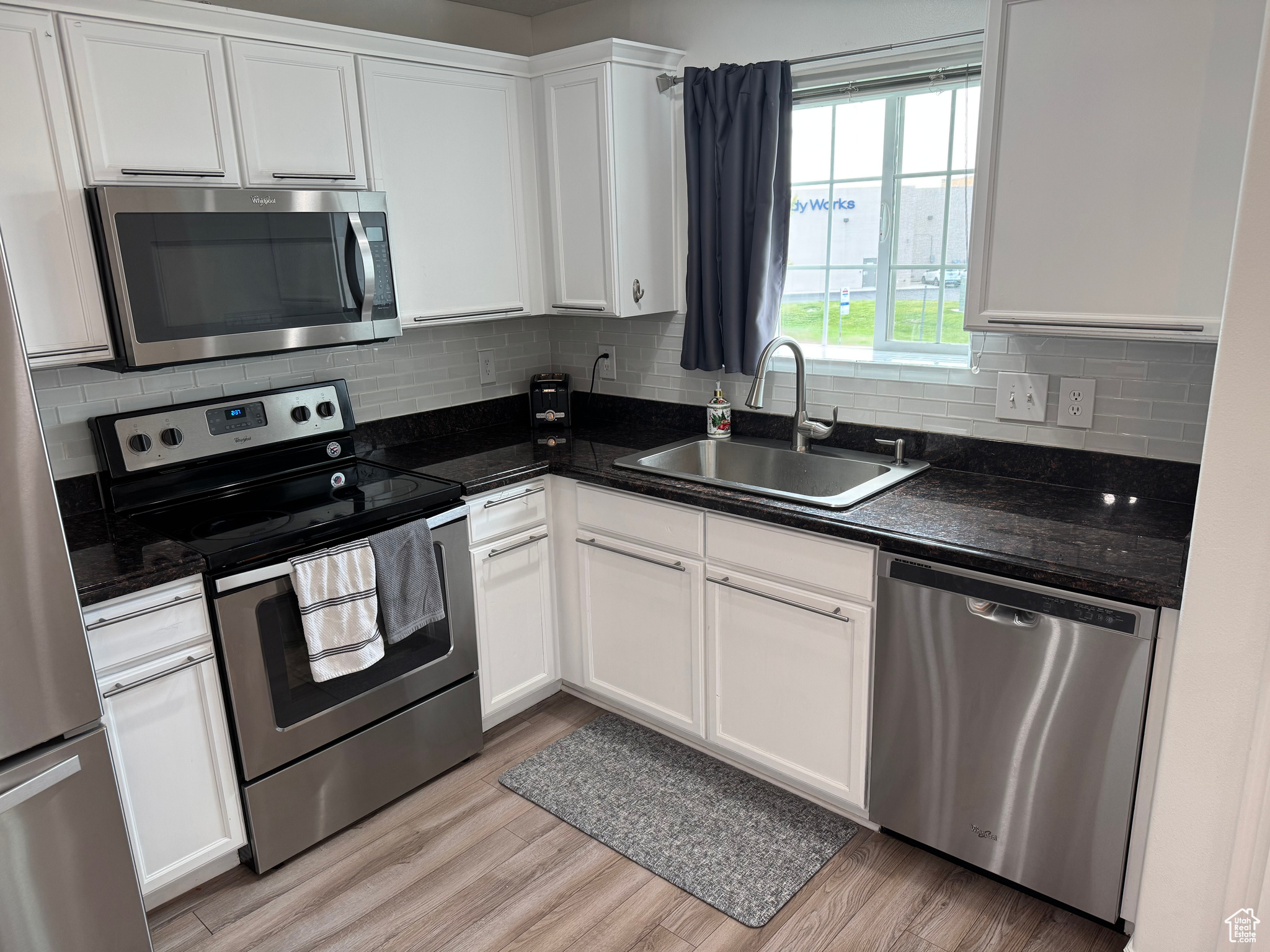 DRAPER PEAKS CONDOMINIUMS PHASE 3 - Residential