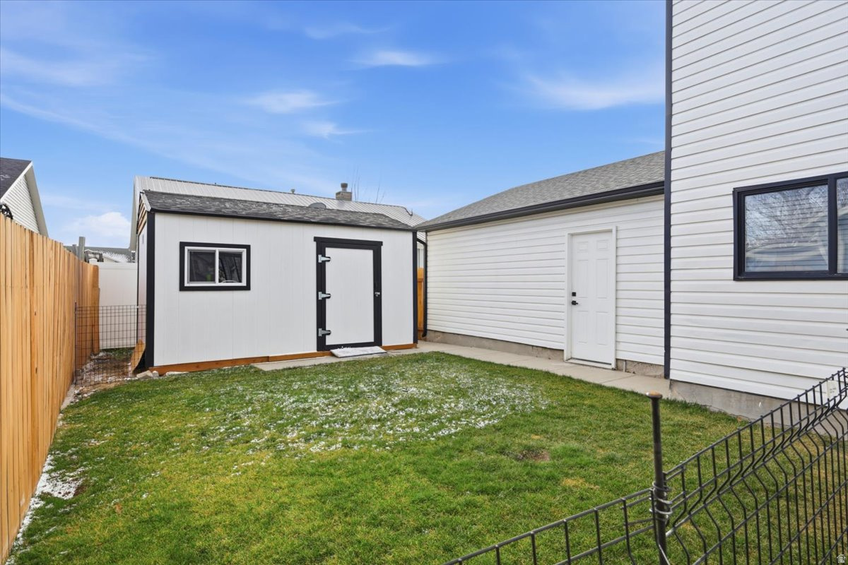 MISTY HILLS 11-B - Residential