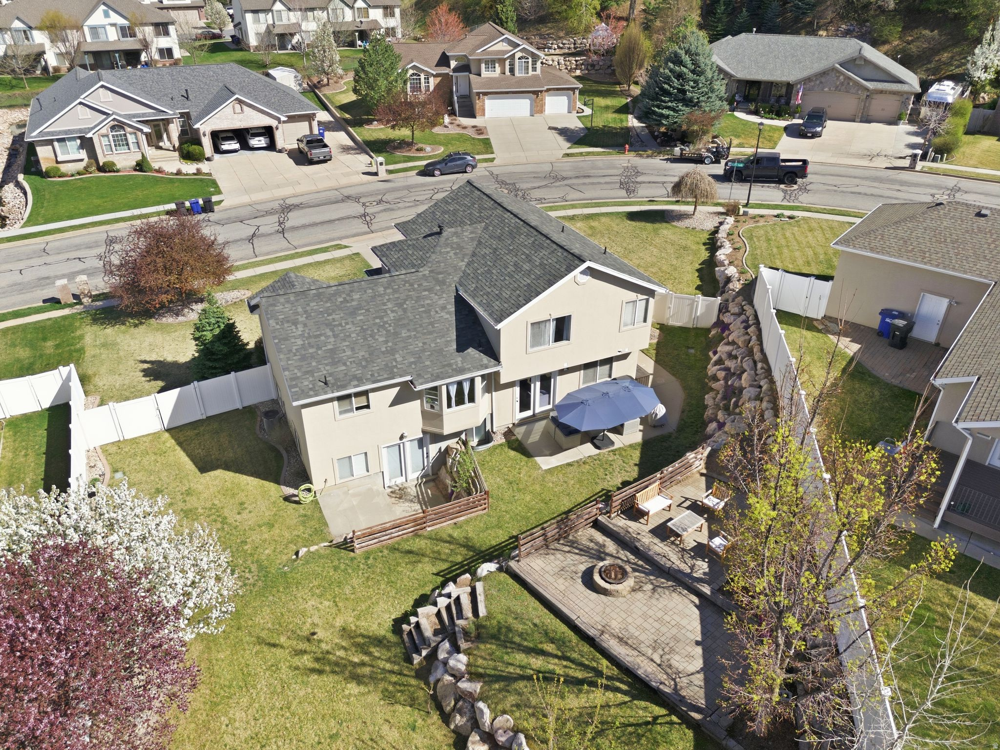 HIDDEN OAK - Residential