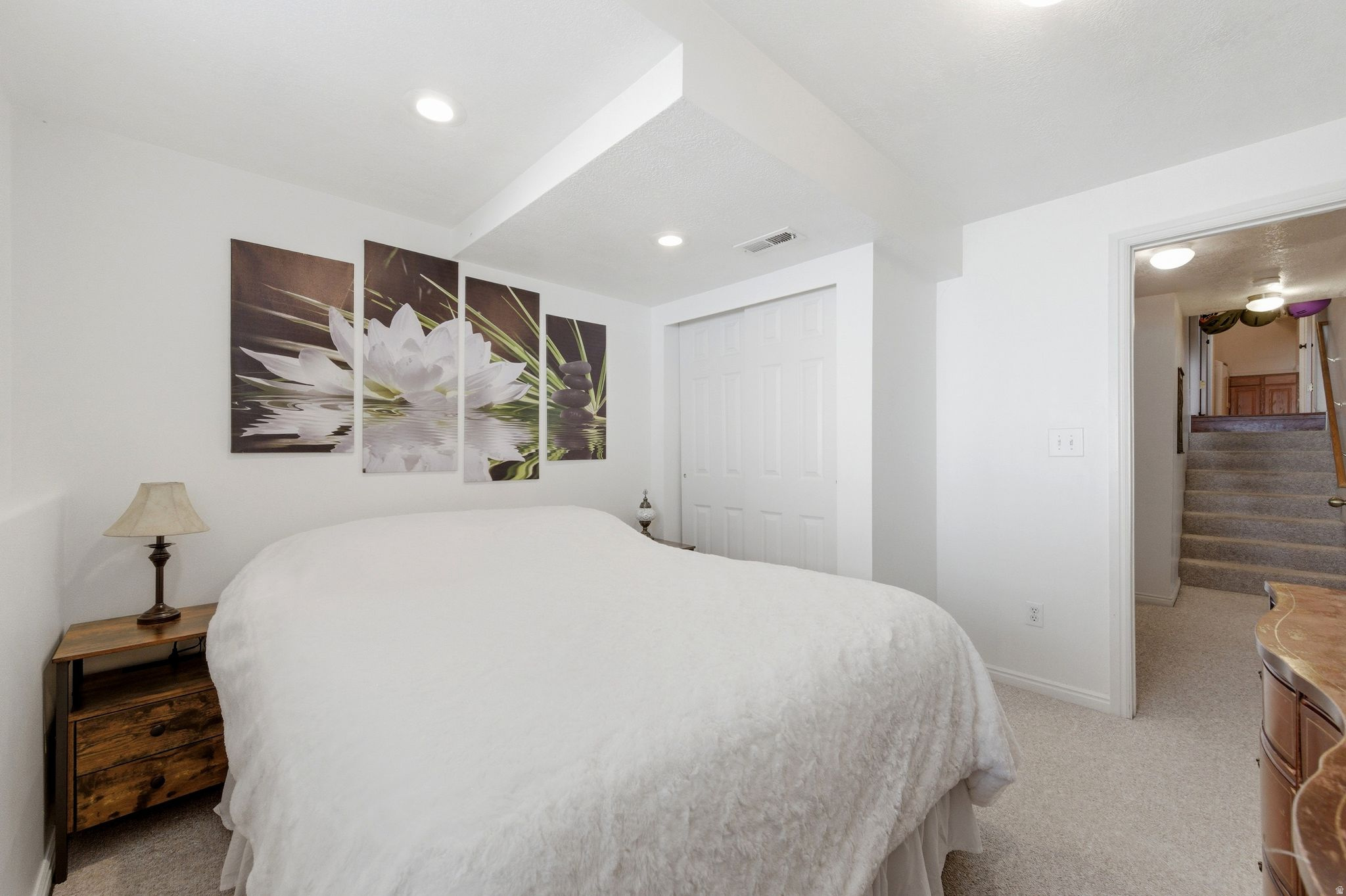 HIDDEN OAK - Residential