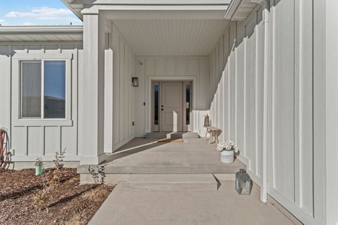 Tiny photo for 762 W POWDERWOOD LN, Mapleton, UT 84664 (MLS # 2121104)