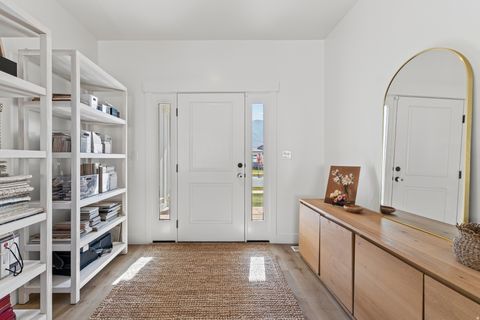 Tiny photo for 762 W POWDERWOOD LN, Mapleton, UT 84664 (MLS # 2121104)