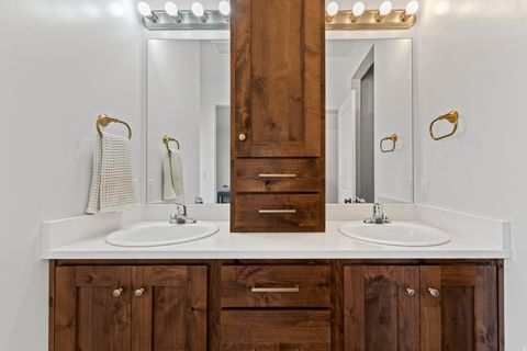 Tiny photo for 762 W POWDERWOOD LN, Mapleton, UT 84664 (MLS # 2121104)