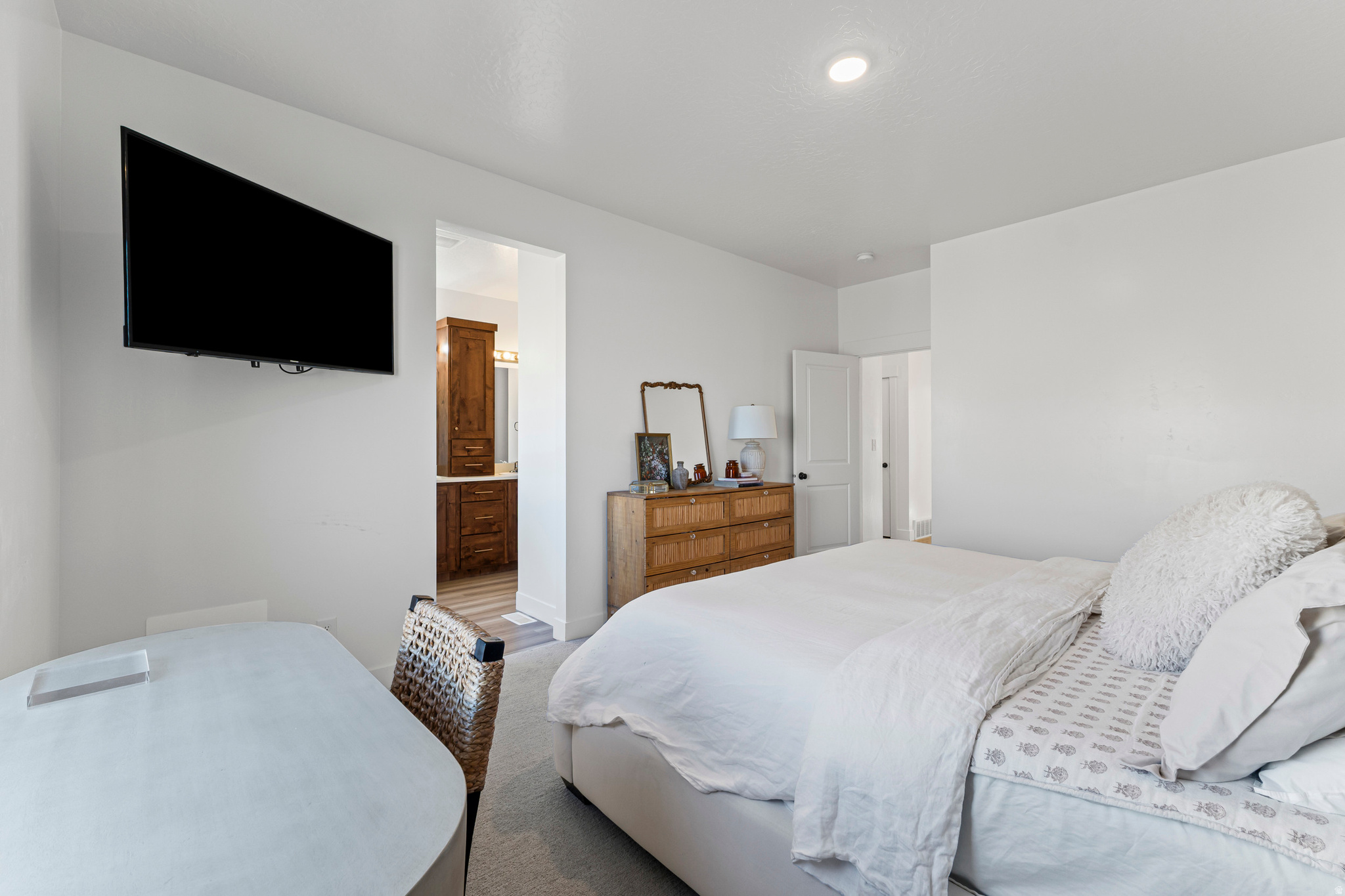 MAPLETON VILLAGE - Residential