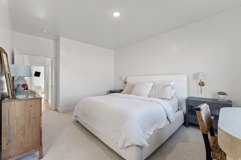 Tiny photo for 762 W POWDERWOOD LN, Mapleton, UT 84664 (MLS # 2121104)