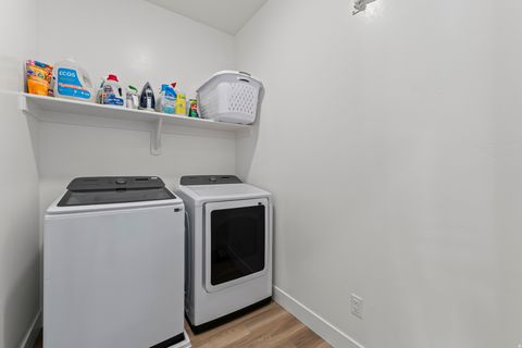 Tiny photo for 762 W POWDERWOOD LN, Mapleton, UT 84664 (MLS # 2121104)