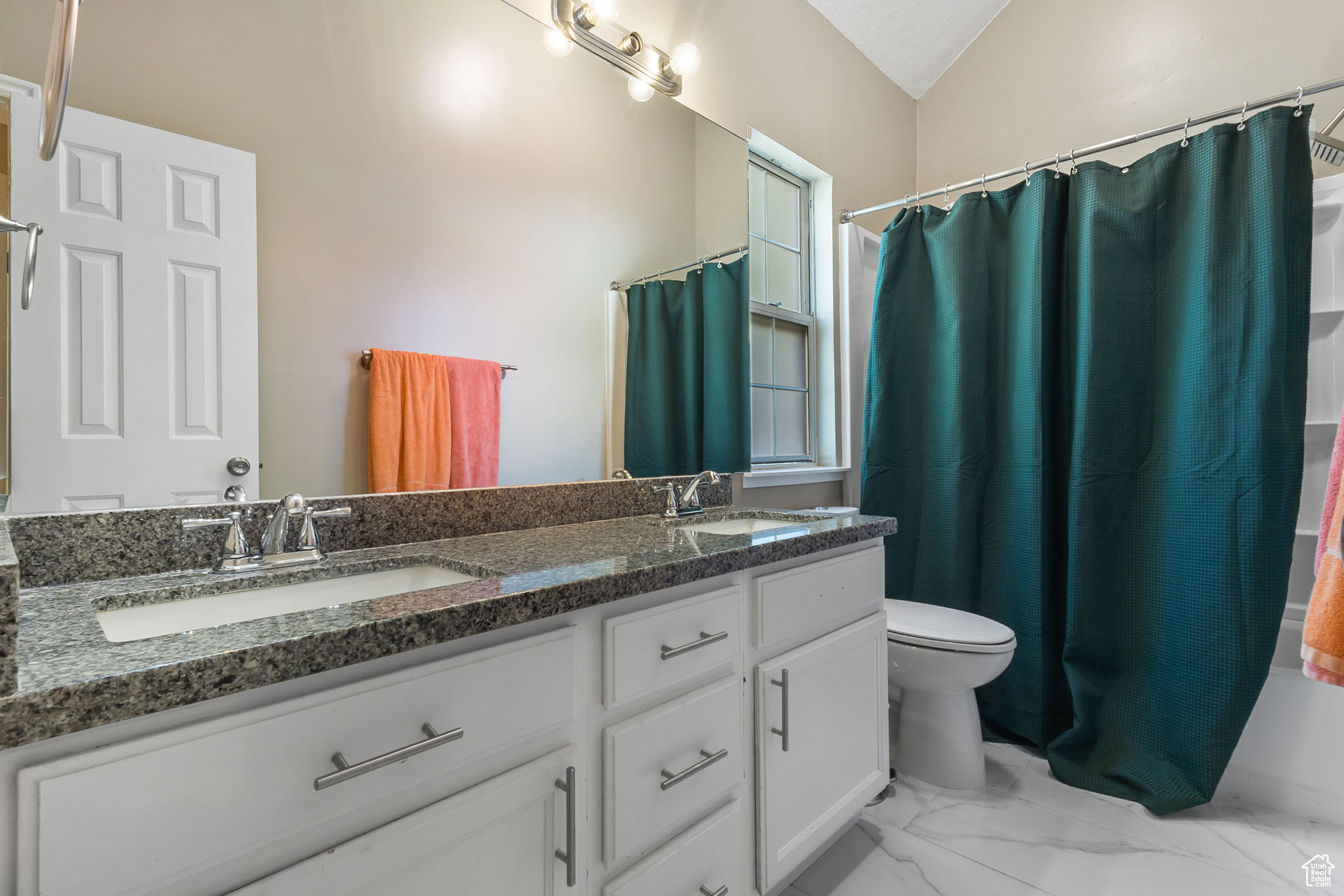 CHESTNUT PLACE CONDMN - Residential