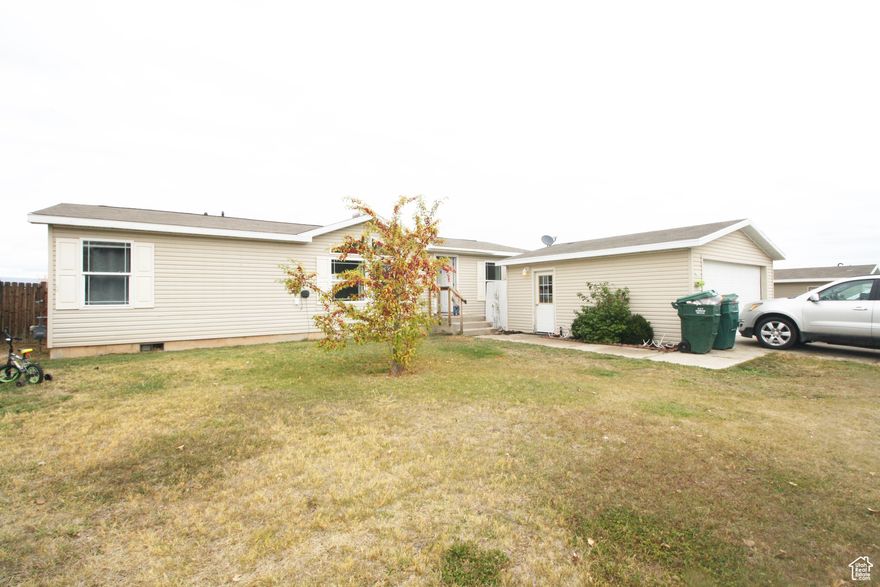 Beautifully updated 3 Bedrooms, 2 Full Bathrooms, with Master En-suite. Separate Shower and Garden Tub. Vaulted Ceilings, Walk-in Closets, Open Floor Plan. Fenced Backyard with Privacy Fence. 2 Bay Garage. Playground Right Out Front. Watch your kids play from the convenience of your home window!