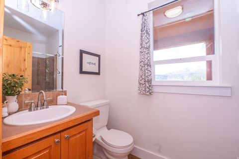 Tiny photo for 275 S 8600 E, Huntsville, UT 84317 (MLS # 2156987)