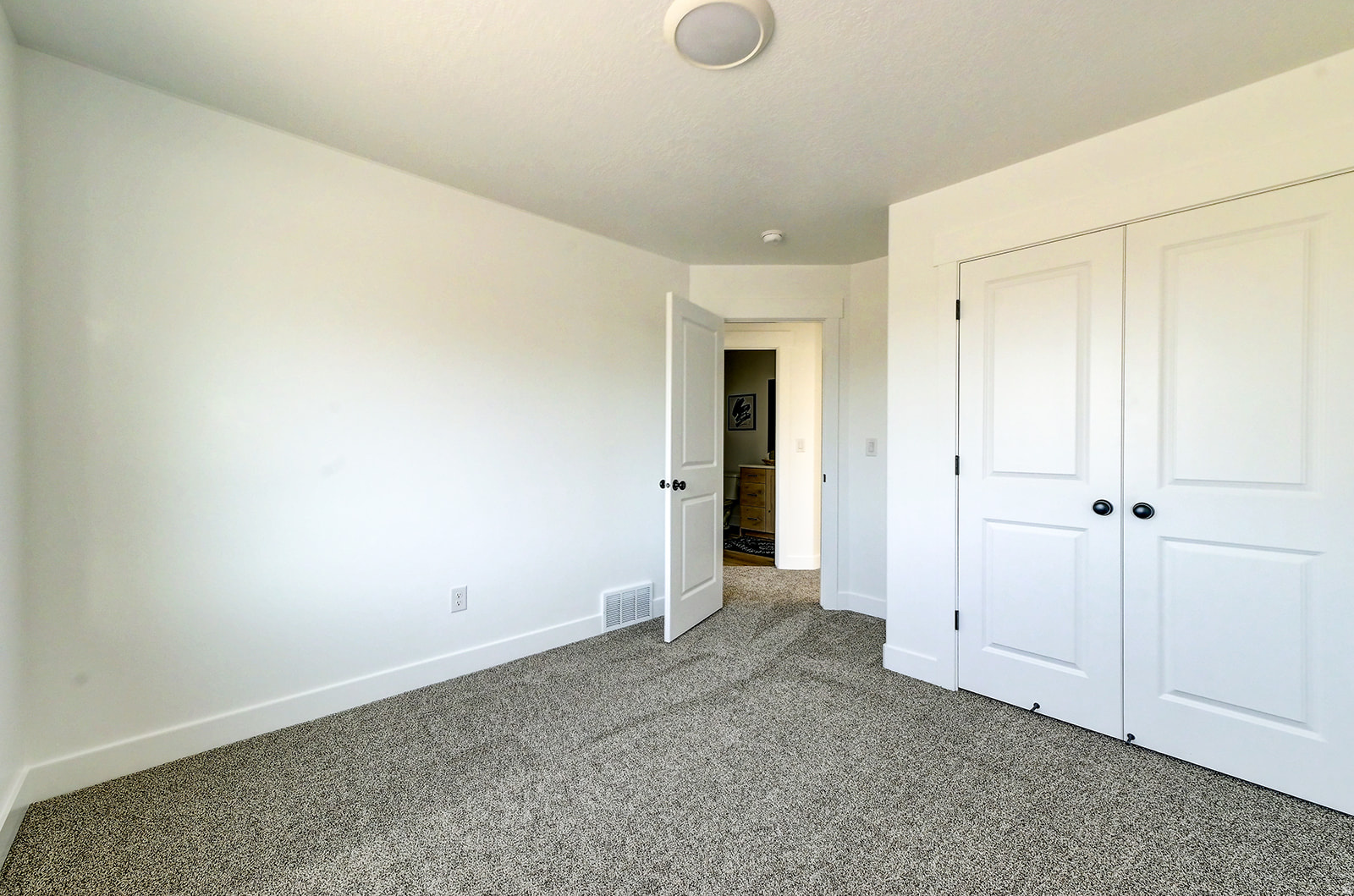 HERITAGE FARMS - Residential