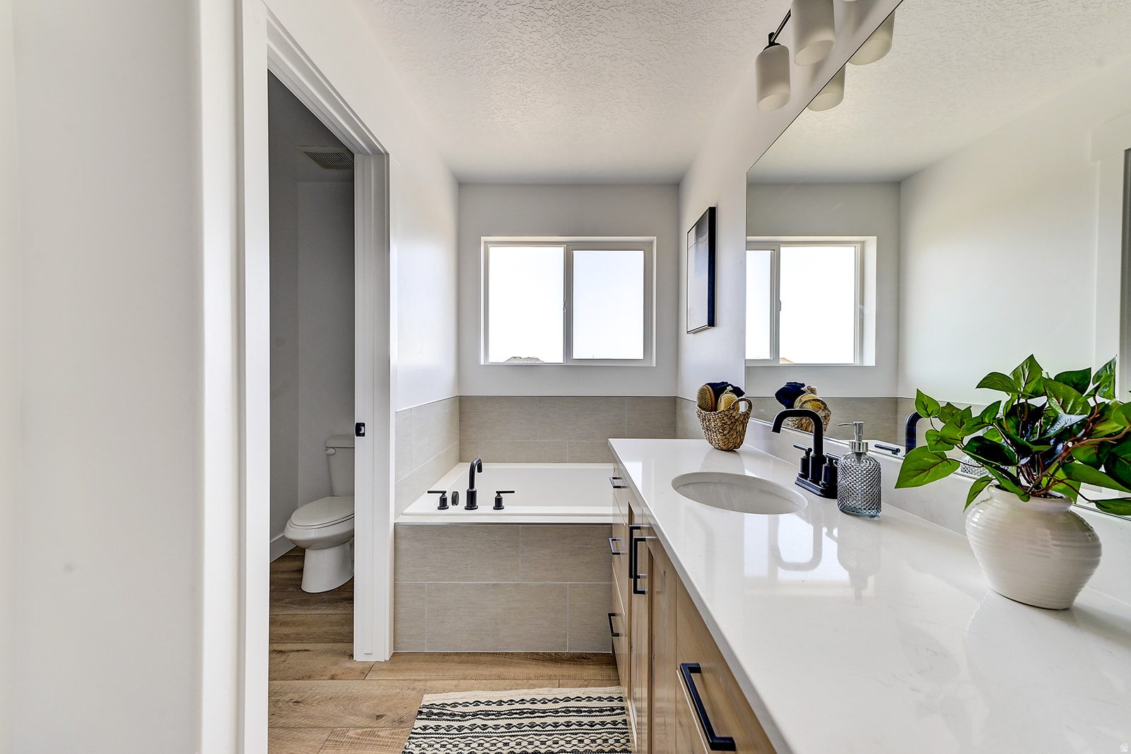 HERITAGE FARMS - Residential