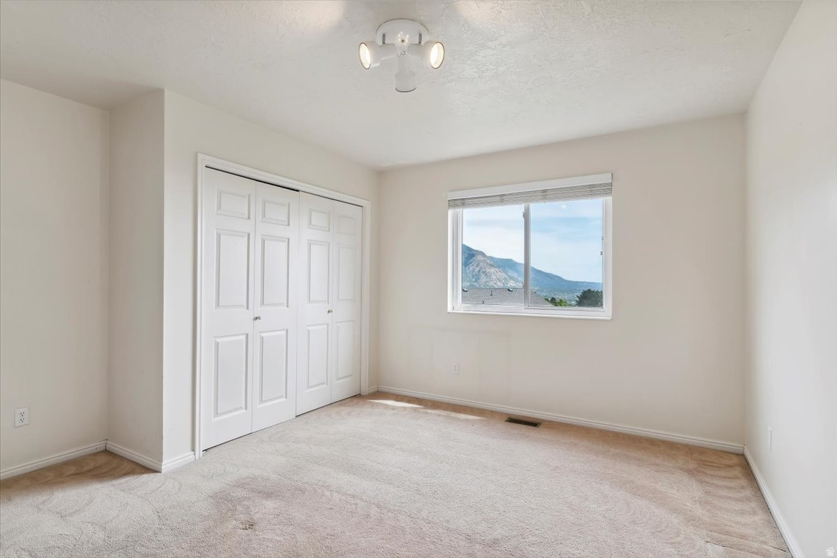 LAKEVIEW HEIGHTS - Residential