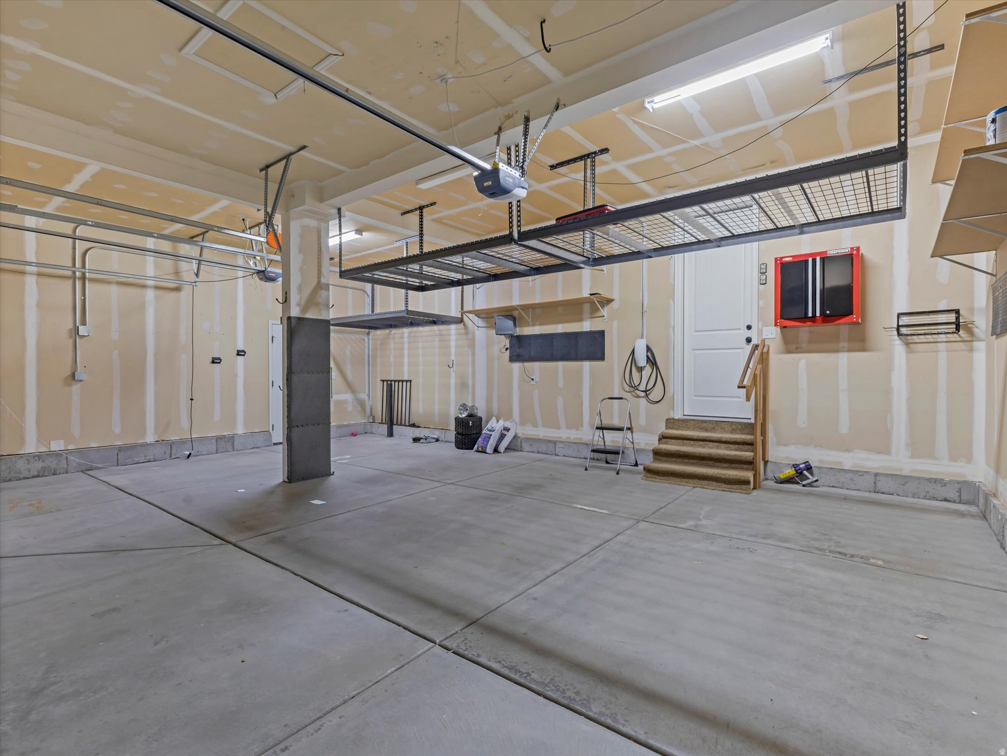 LOOKOUT RIDGE - Residential