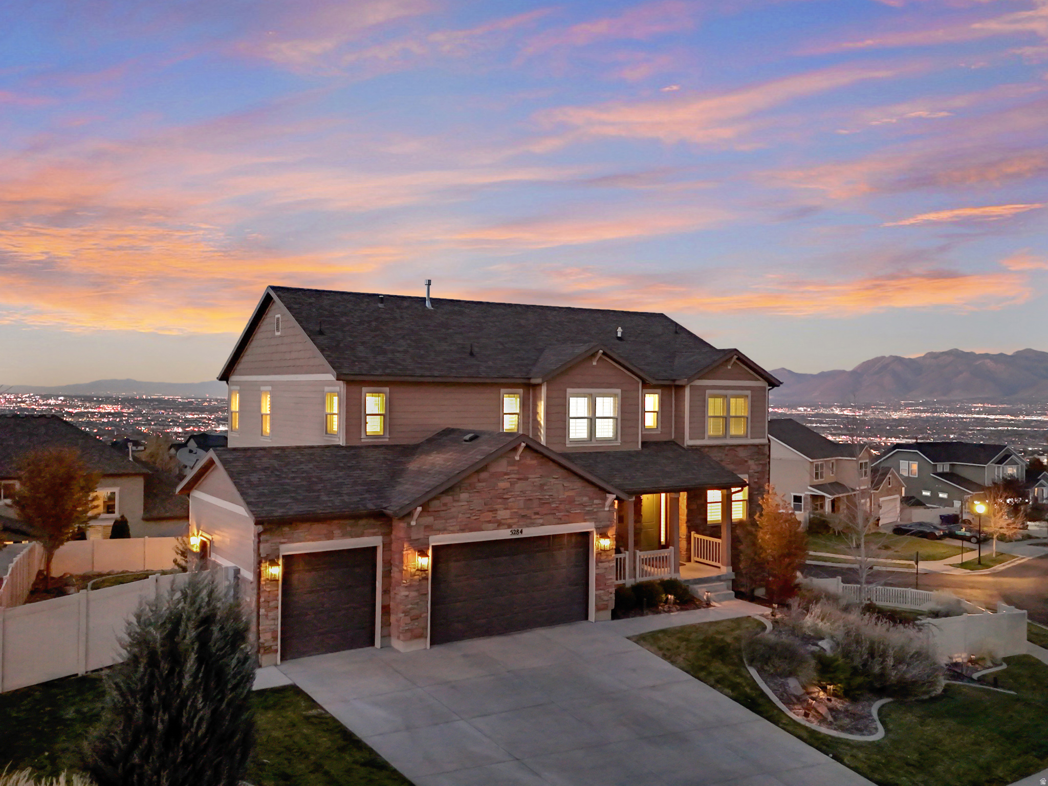 LOOKOUT RIDGE - Residential