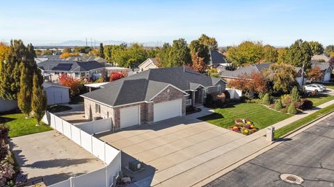 Tiny photo for 1463 N 1250 W, Clinton, UT 84015 (MLS # 2119849)