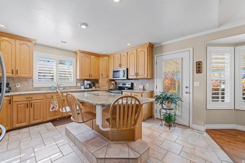 Tiny photo for 1463 N 1250 W, Clinton, UT 84015 (MLS # 2119849)