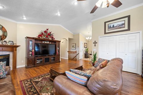 Tiny photo for 1463 N 1250 W, Clinton, UT 84015 (MLS # 2119849)