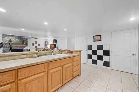 Tiny photo for 1463 N 1250 W, Clinton, UT 84015 (MLS # 2119849)