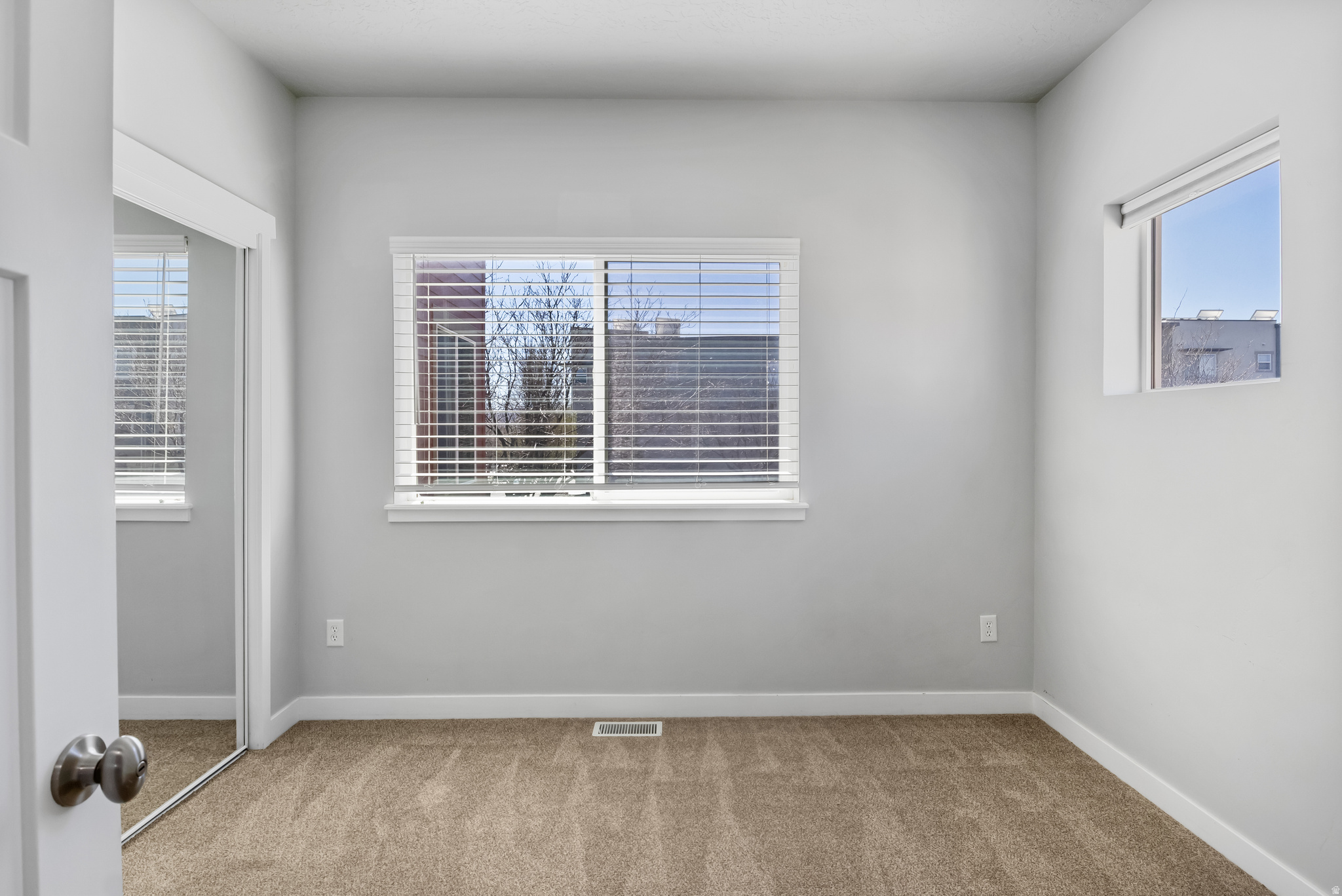 SUMMERLANE AT THE DISTRICT - Residential