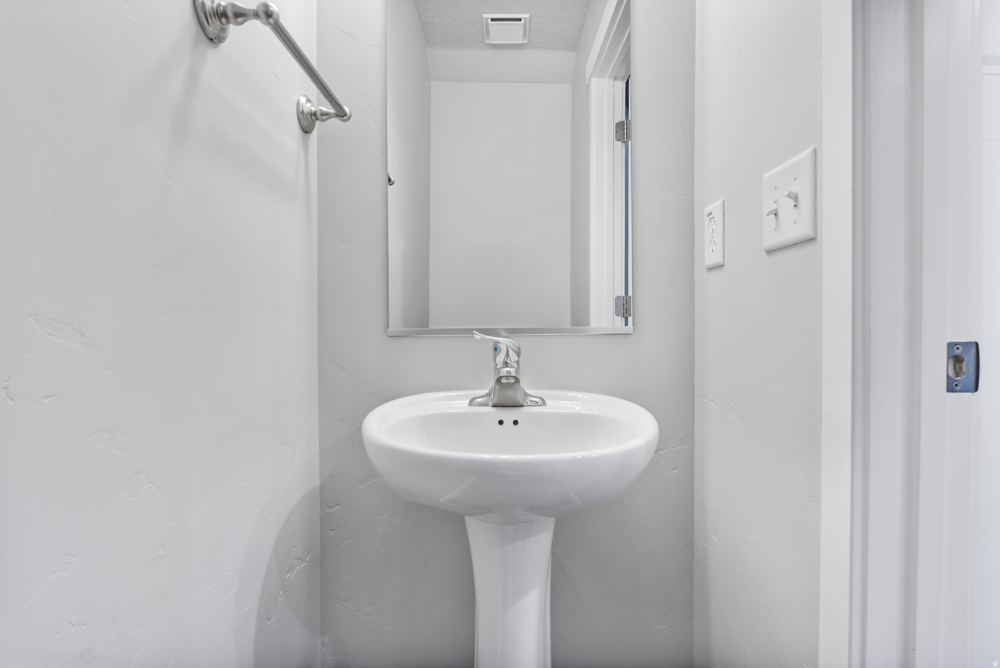 SUMMERLANE AT THE DISTRICT - Residential