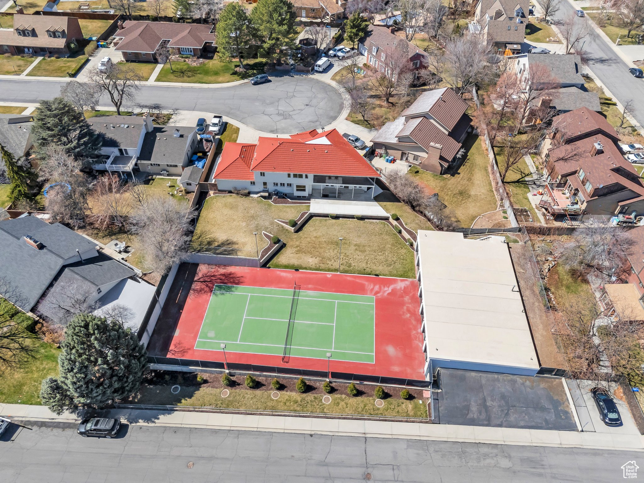 COLLEGE HEIGHTS - Residential