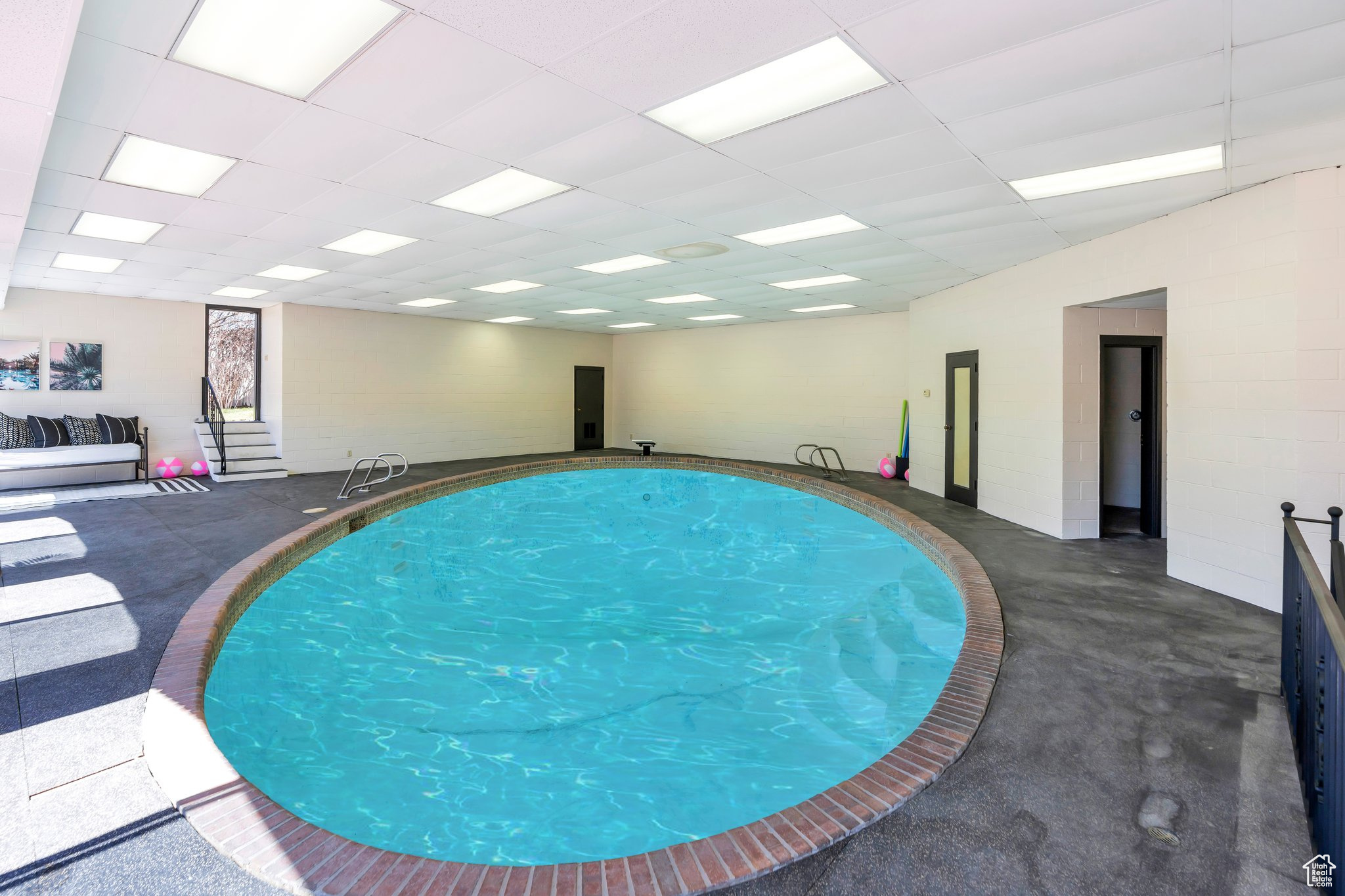 COLLEGE HEIGHTS - Residential