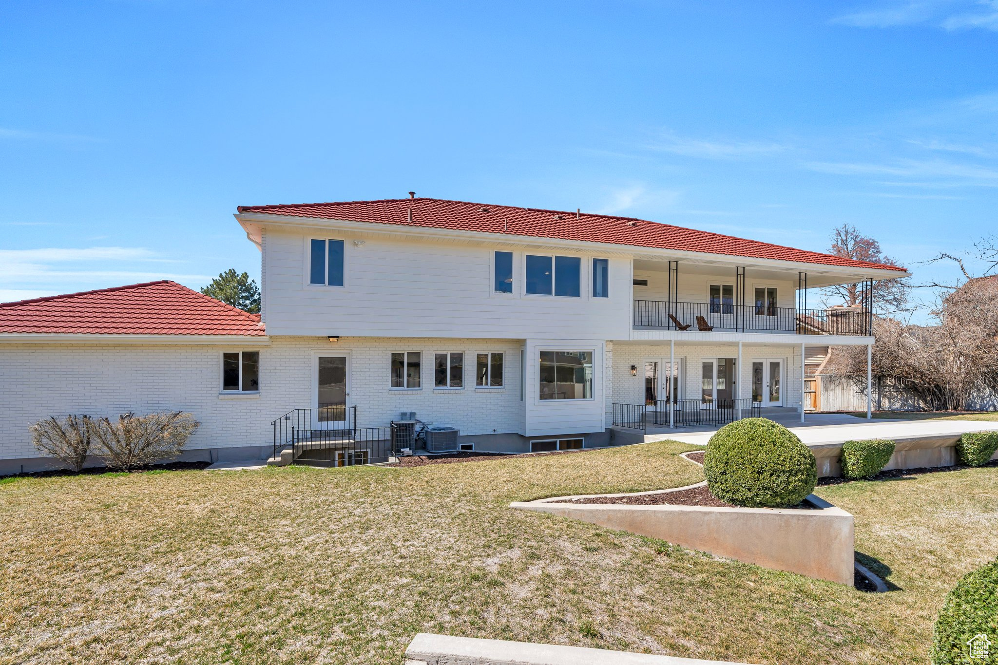 COLLEGE HEIGHTS - Residential