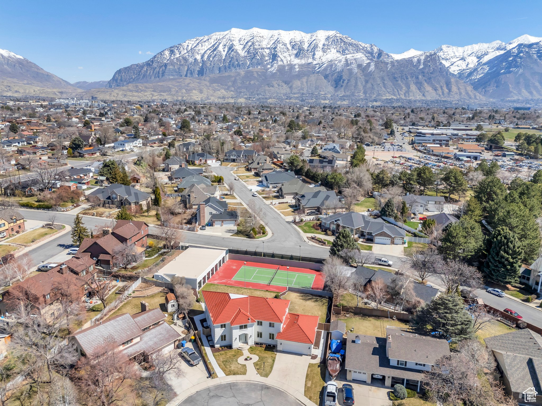 COLLEGE HEIGHTS - Residential