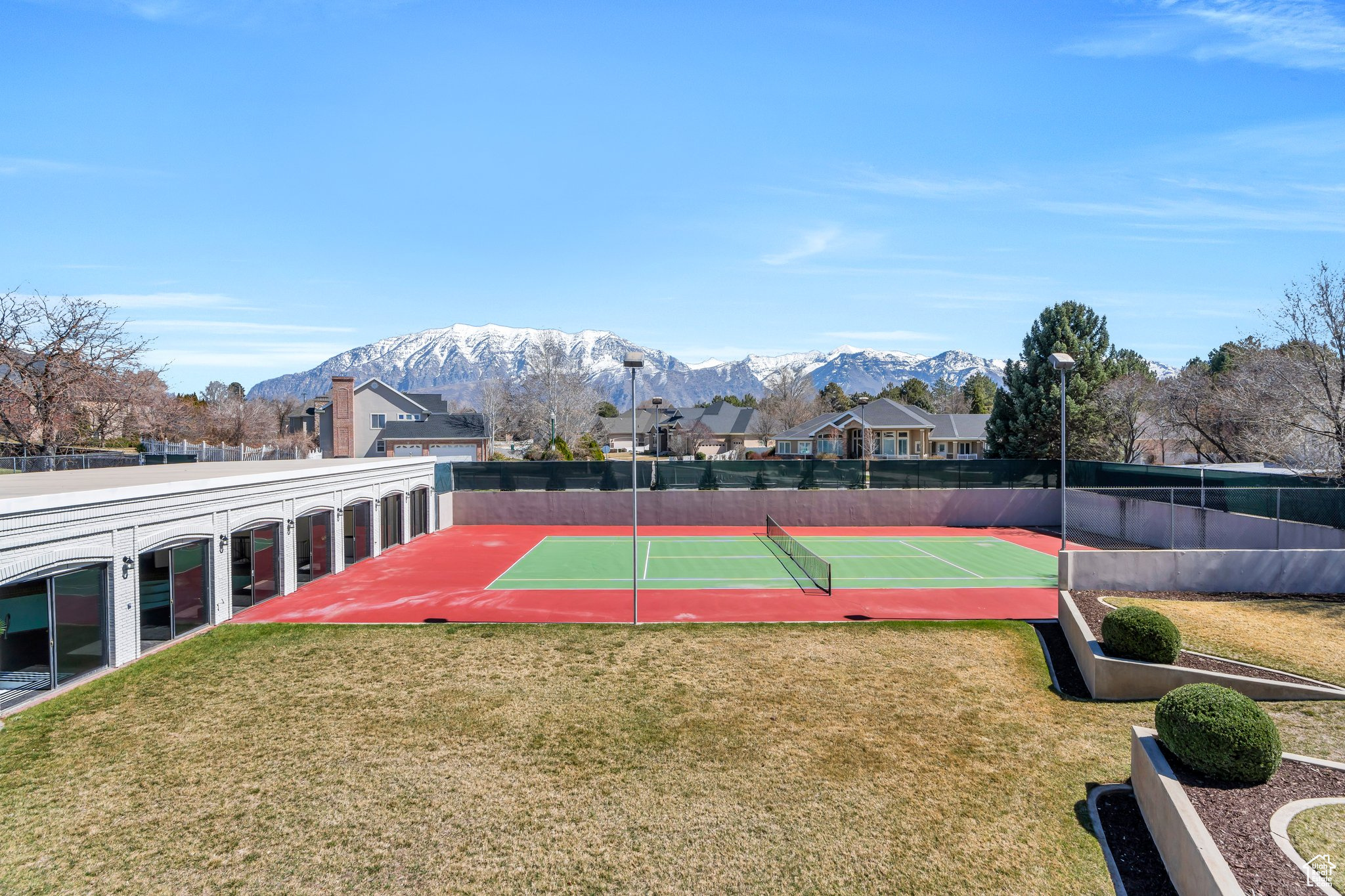 COLLEGE HEIGHTS - Residential