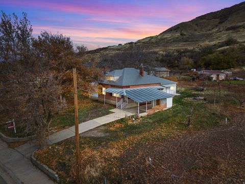 106 N MOUNTAIN RD Fruit Heights UT 84037