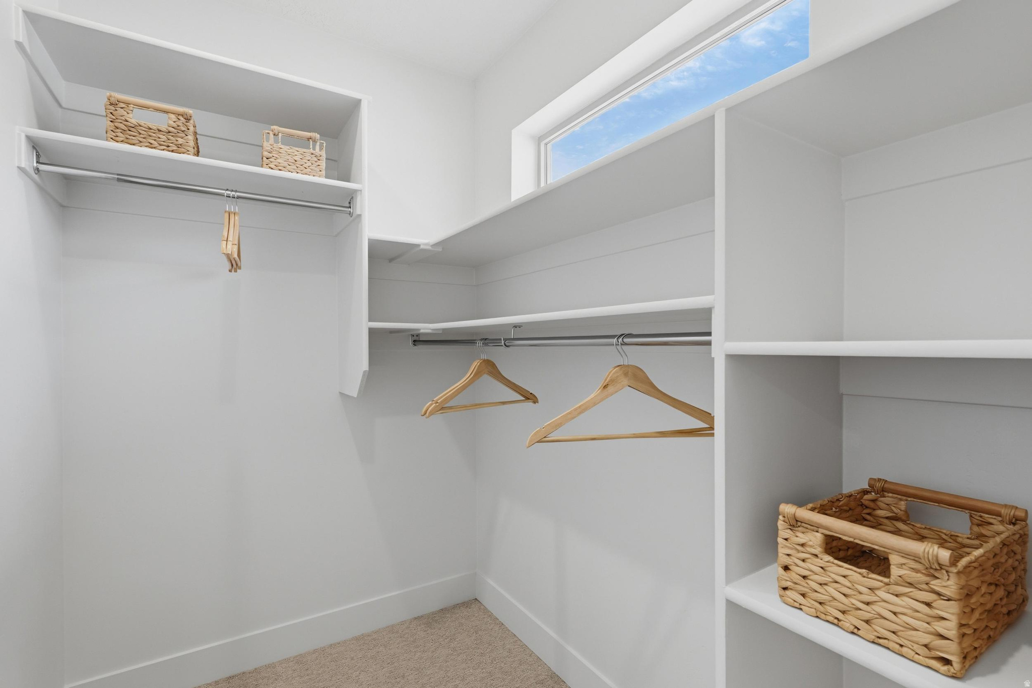 DYLANS TONWHOMES - Residential