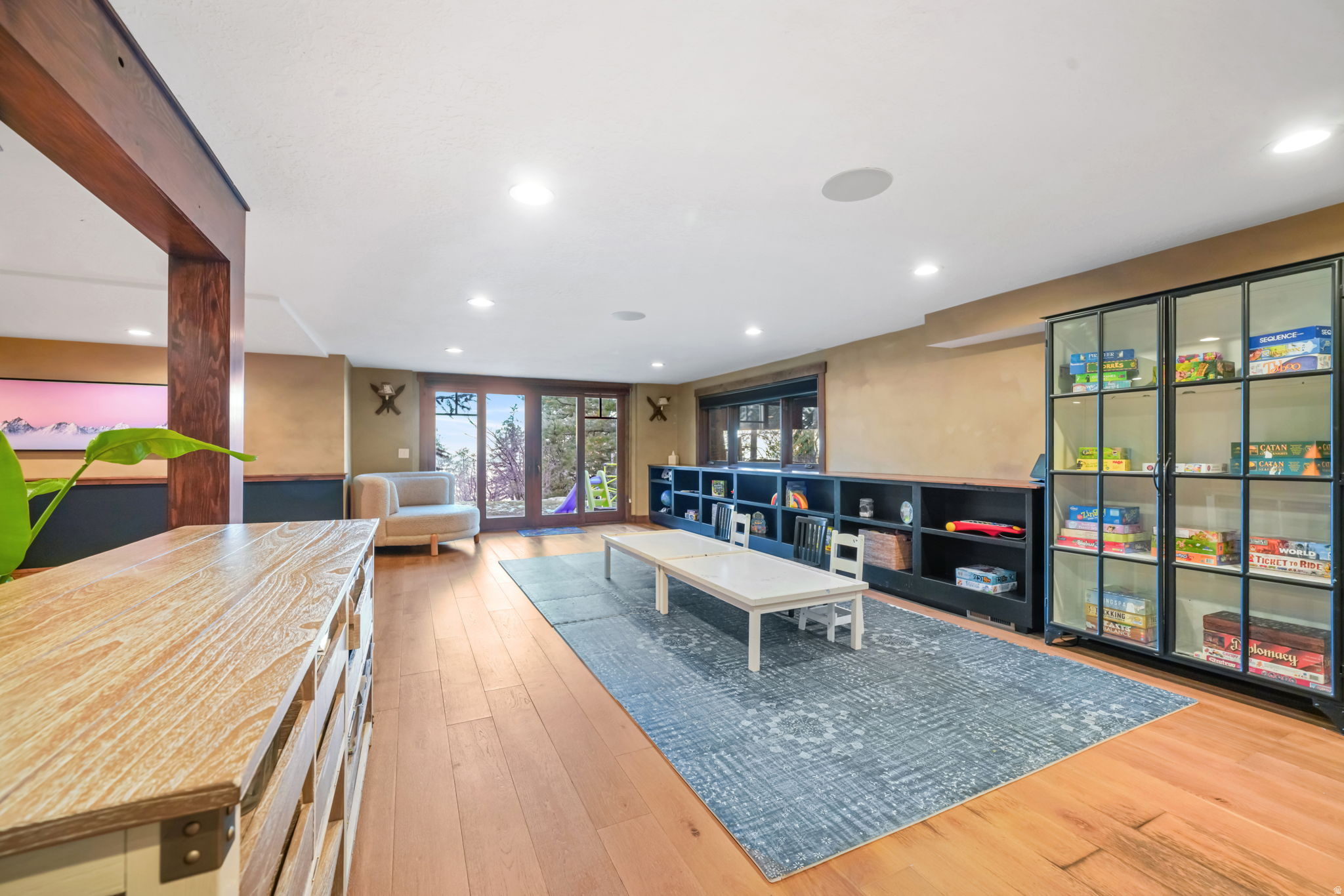 MT. OLYMPUS COVE - Residential