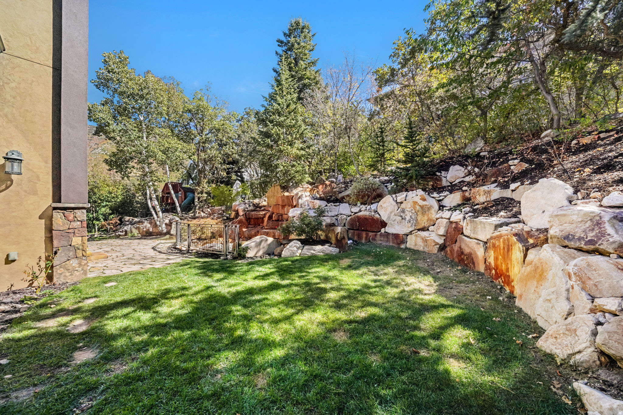 MT. OLYMPUS COVE - Residential